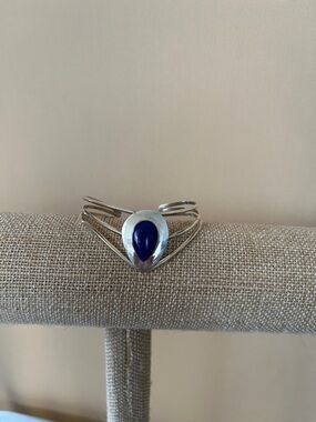 Unique Vintage Silver Cuff Bracelet with Deep Blue Teardrop